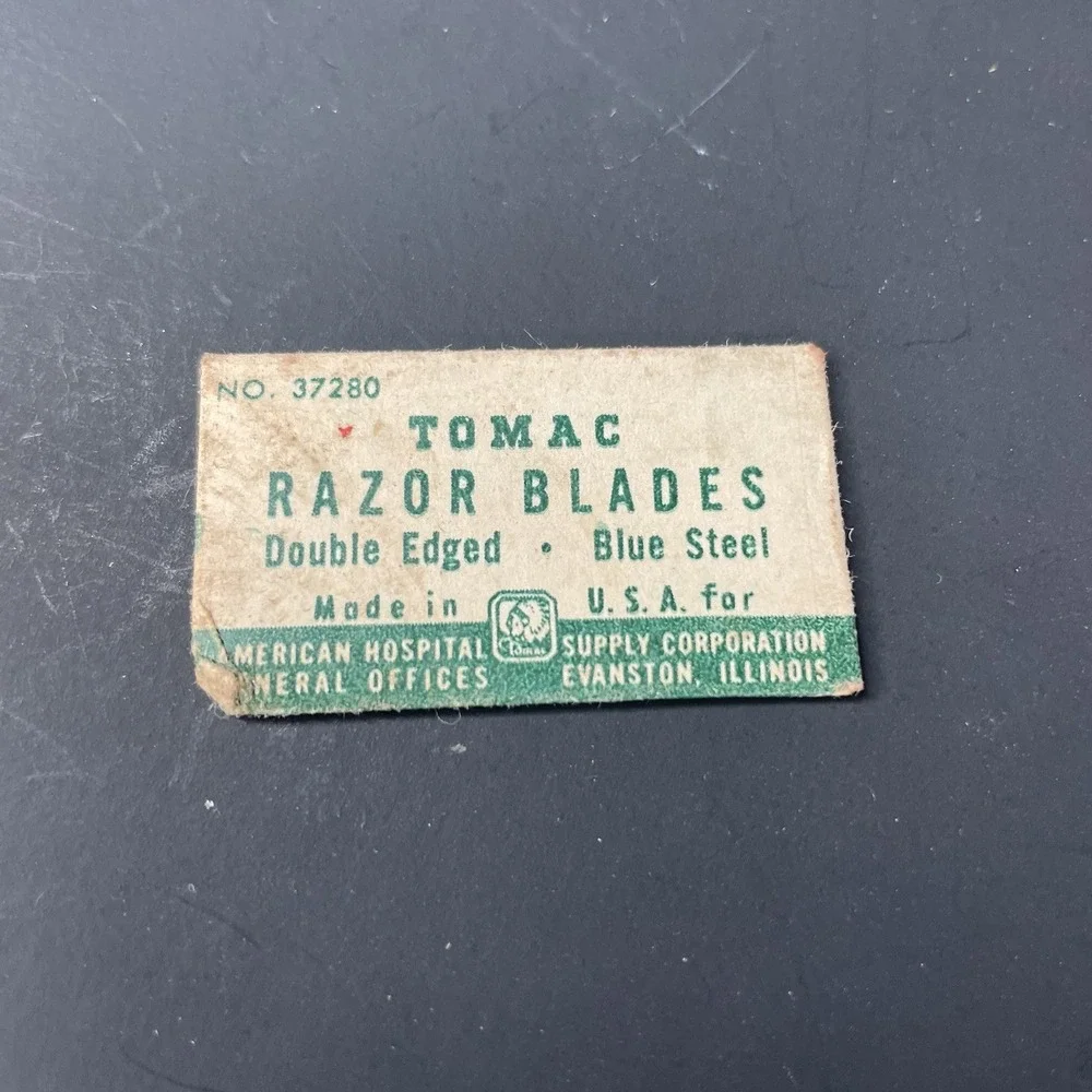 VINTAGE GEM JUNIOR SAFETY RAZOR IN ORIGINAL BOX The Parade Black Gold Tone‎